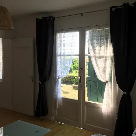 Petite Le Clan Ajaccio (Corsica)