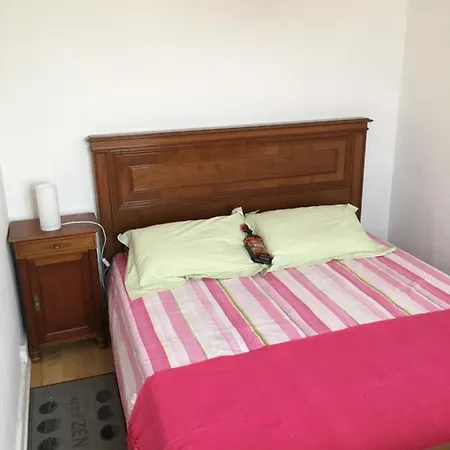Holiday home Petite Le Clan