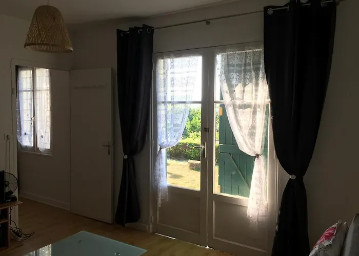 Petite Le Clan أجاكسيو